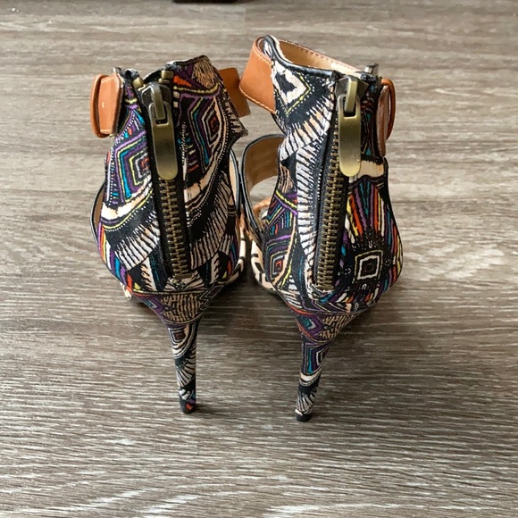 Chinese Laundry strappy heels - Picture 3 of 6